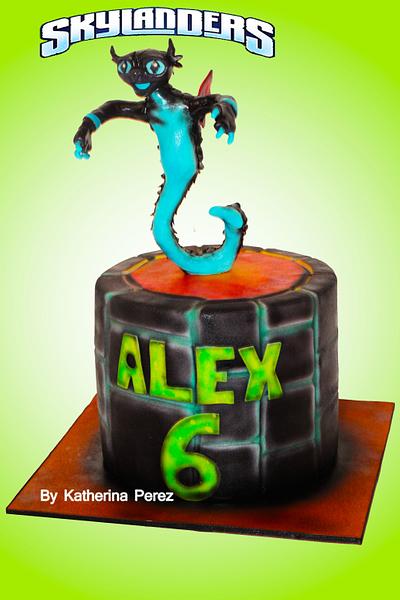 Skylanders cake - Spitifire cake topper - Cake by Super Fun Cakes & More (Katherina Perez)