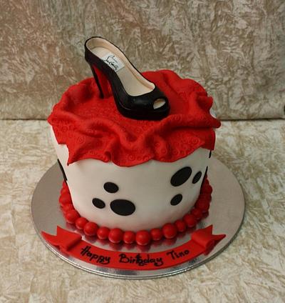 Cake with shoe - Cake by The House of Cakes Dubai