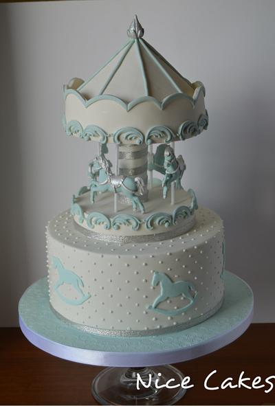 Blue and white carousel cake - Cake by Paula Rebelo