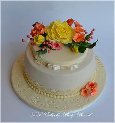  Yellow roses  - Cake by Betty Bradel