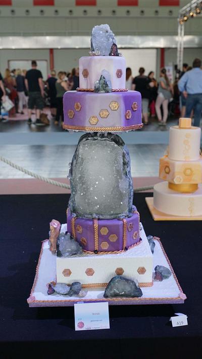 Geode Weddingcake - Cake by Sabine Schieber 