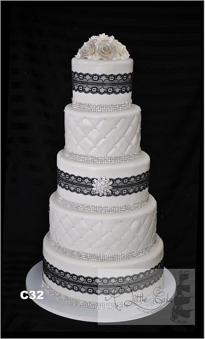 Fondant Wedding Cake - Cake by Leo Sciancalepore