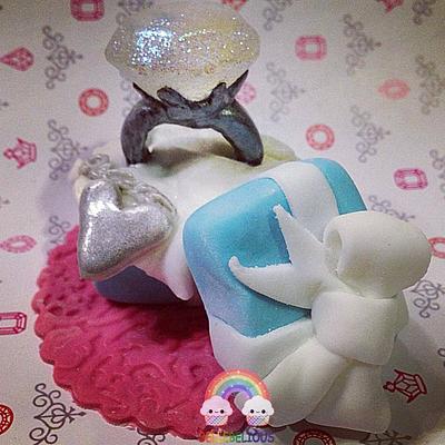 Tiffany inspired box ring topper - Cake by Bellebelious7