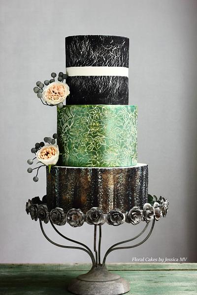 VINTAGE CRACKLE WEDDING CAKE - Cake by Jessica MV