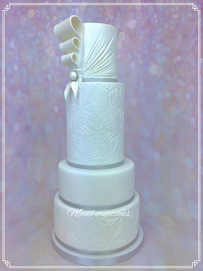 Wedding cake by Madl créations  - Cake by Cindy Sauvage 