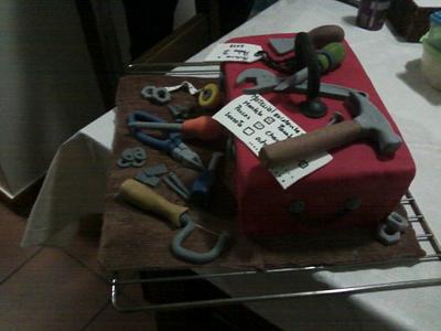Caixa de ferramentas para uma rapaz de 16 anos(toolbox) - Cake by larocas