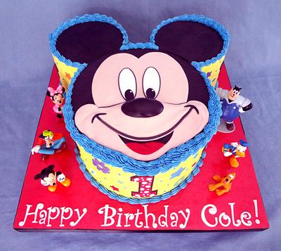 Mickey Mouse Cake - Cake by Custom Cakes by Ann Marie