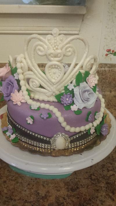 Fit for a QUEEN - Cake by Vonda