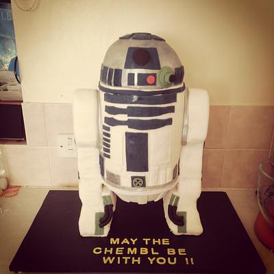 R2D2  - Cake by Ermintrude's cakes