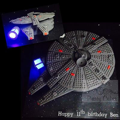 LEGO Millennium Falcon cake (with lights)  - Cake by Mirtha's P-arty Cakes