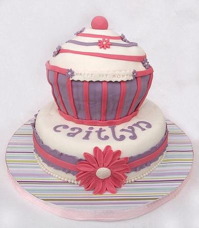 giant cupcake for a little babe - Cake by Julie Manundo 