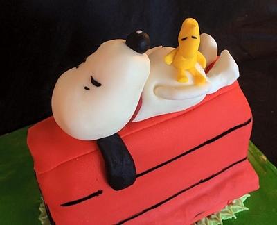 Snoopy on his kennel! - Cake by Woody's Bakes