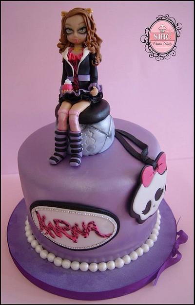 Monster High - Cake by Cristina Sbuelz