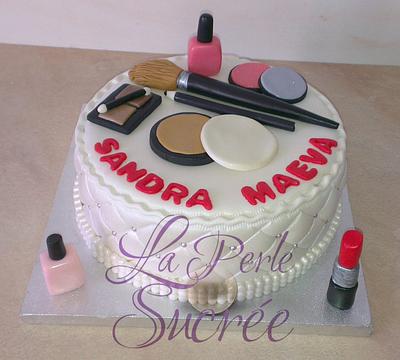 make up cake - Cake by La Perle Sucrée