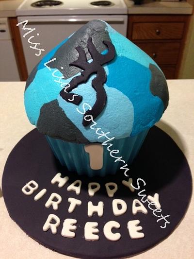 Reece's Birthday - Cake by Lisa Weathers