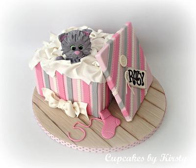 Naughty Kitten Cake - Cake by Kirsty 