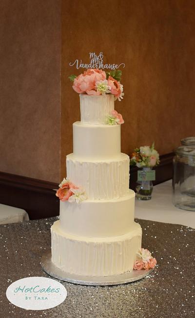 Buttercream Wedding  - Cake by HotCakes by Tara