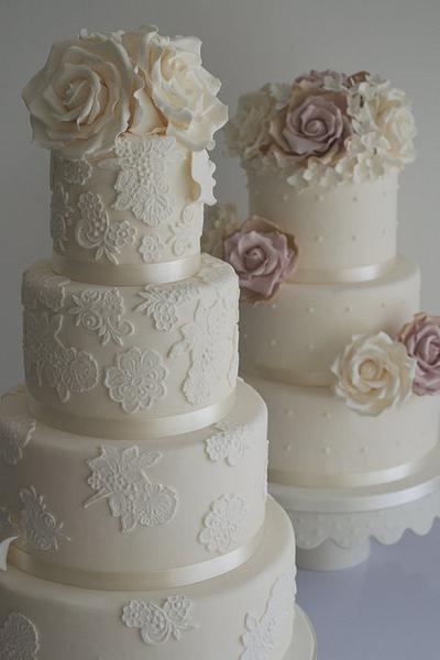 Roses & Lace - Cake by Sugar Ruffles