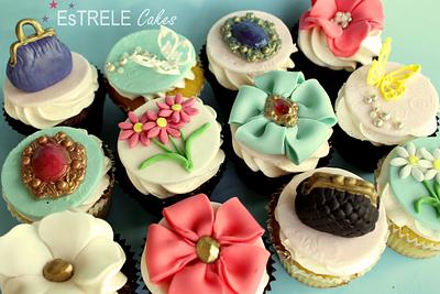 Mother's Day Cupcakes - Cake by Estrele Cakes 
