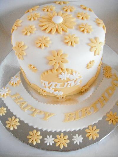 Yellow Daisy - Cake by Vanessa Platt  ... Ness's Cupcakes Stoke on Trent