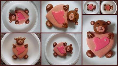 Bear Hug - Cake by klinong