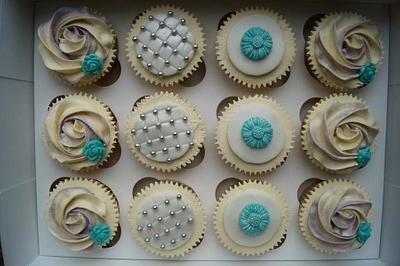 Birthday cupcakes - Cake by Chrissy_Cakes_UK