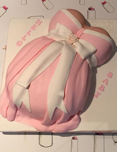 Baby bump cake - Cake by JanineD