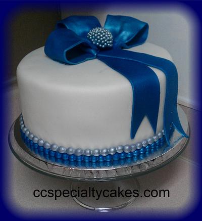 Simple Elegance - Cake by Sharon Cooper