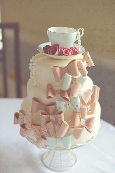 Vintage bows cake - Cake by Suzanne Owen