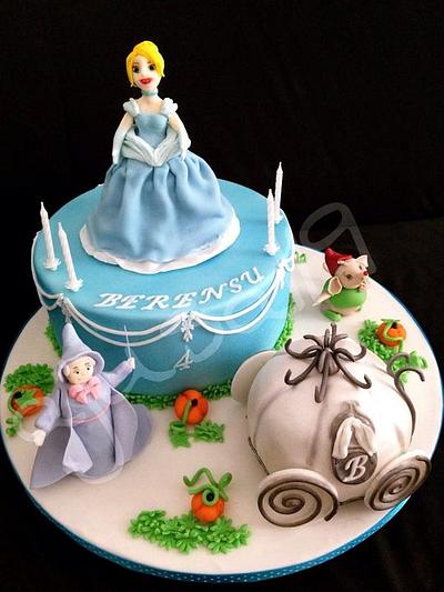 Cinderella Cake - Cake by ajusa119