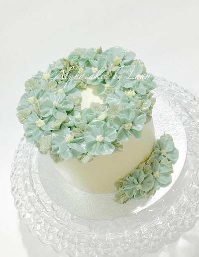 Buttercream Blossoms. - Cake by AlphacakesbyLoan 
