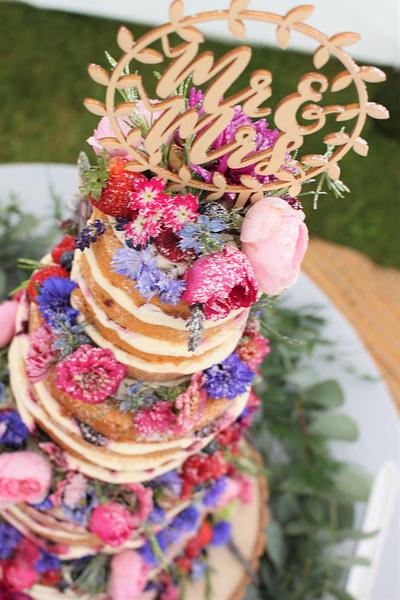 Naked cake and edible flowers. - Cake by Cherish Cakes by Katherine Edwards