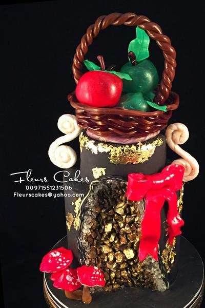 Snow White - Cake by Bennett Flor Perez
