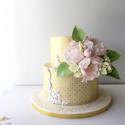 Lace and gold  - Cake by Pretty Special Cakes