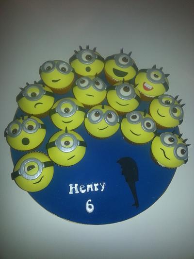 Minions - Cake by lesley hawkins