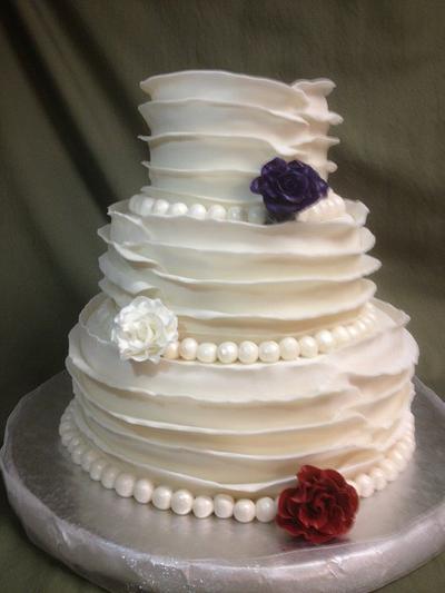 Roses and Pearls - Cake by Laurie