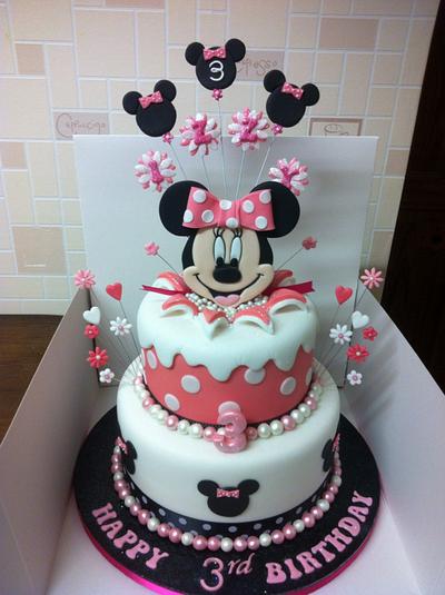 Minnie Mouse tiered birthday cake - Cake by Berns cakes