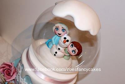 Young Anna and elsa - Cake by Zoe's Fancy Cakes