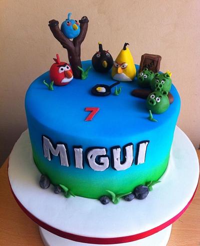 angry bird - Cake by El Pastel