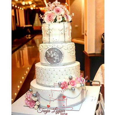 Elegant wedding cake - Cake by Tanja Lojpur 