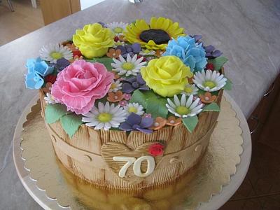 Birthday cake - with flowers - Cake by cakebymartina