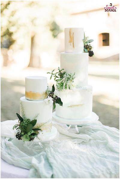 Greenery & Black Wedding Cakes - Cake by Soraya Sweetmama