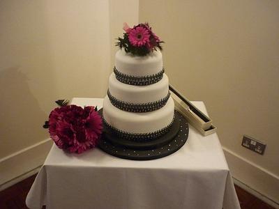 wedding cake - Cake by Topperscakes
