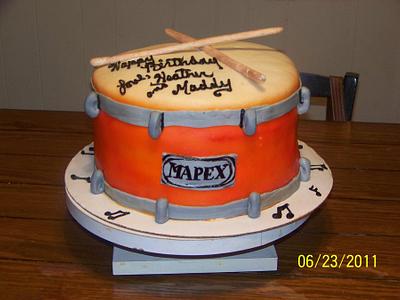 Drum - Cake by Tracy Buttermore