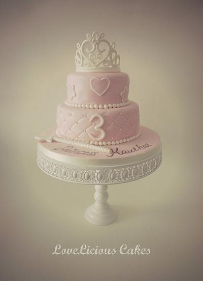sweet little princess - Cake by loveliciouscakes