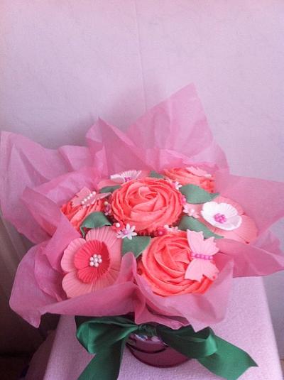 Cupcake Bouquet - Cake by Kayleigh 