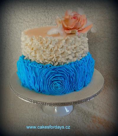 wedding cake in blue - Cake by trbuch