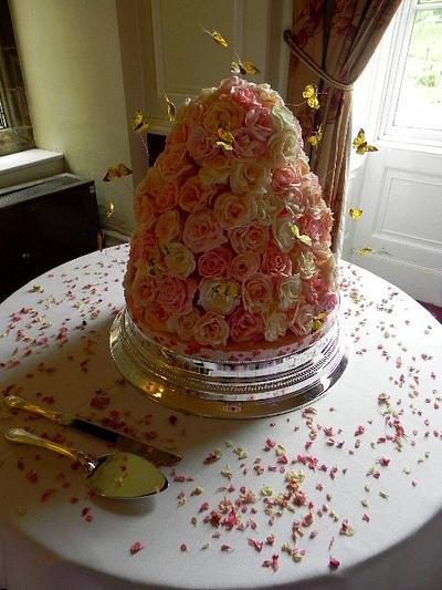 display of vintage roses - Cake by soa
