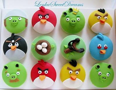 Angry Birds cupcakes - Cake by LenkaSweetDreams