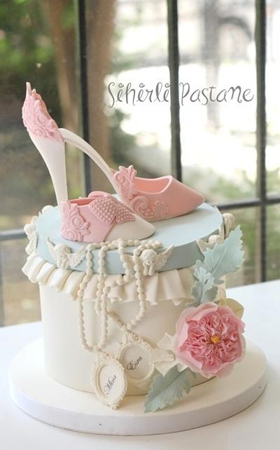 Mother and Baby Shoe Cake - Cake by Sihirli Pastane